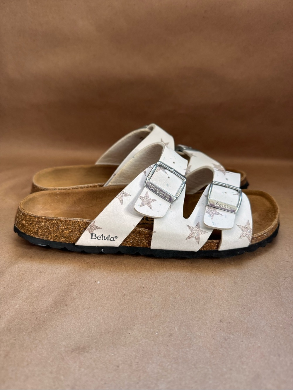 Betula by Birkenstock White Arizona Synthetic Star Sandals. EU 36/US 6 Narrow - Picture 2 of 7